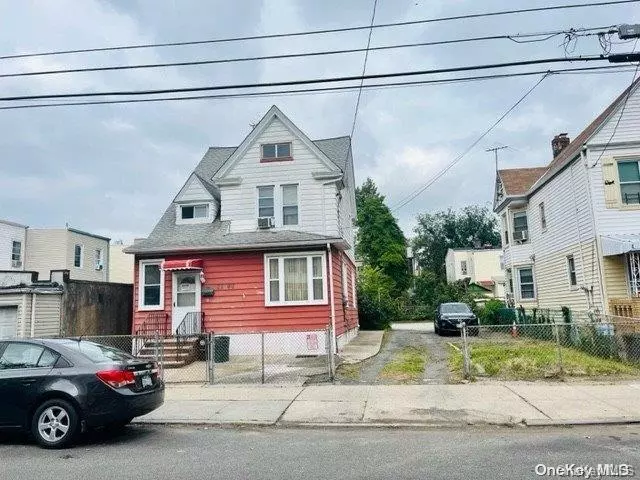 80-11 90th AVE, Woodhaven, NY 11421