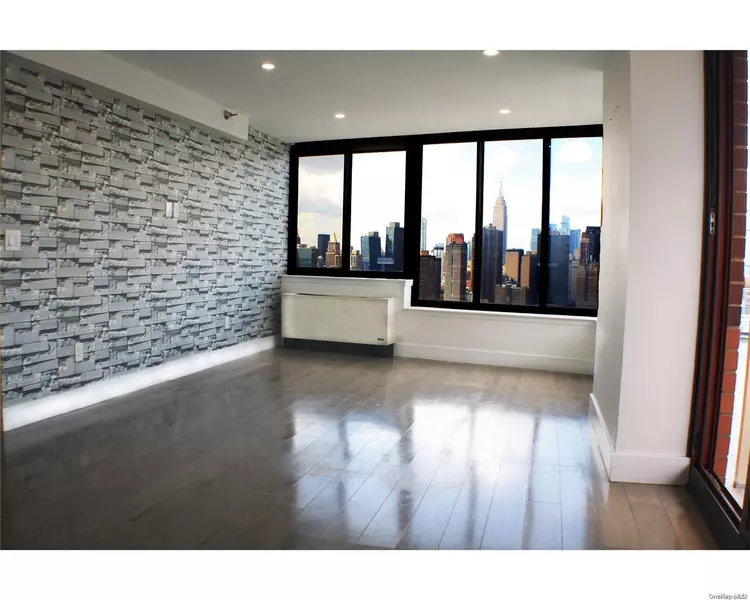 4-74 48th Avenue #33B, Long Island City, NY 11109