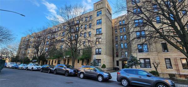 83-52 Talbot ST #3E, Kew Gardens, NY 11415
