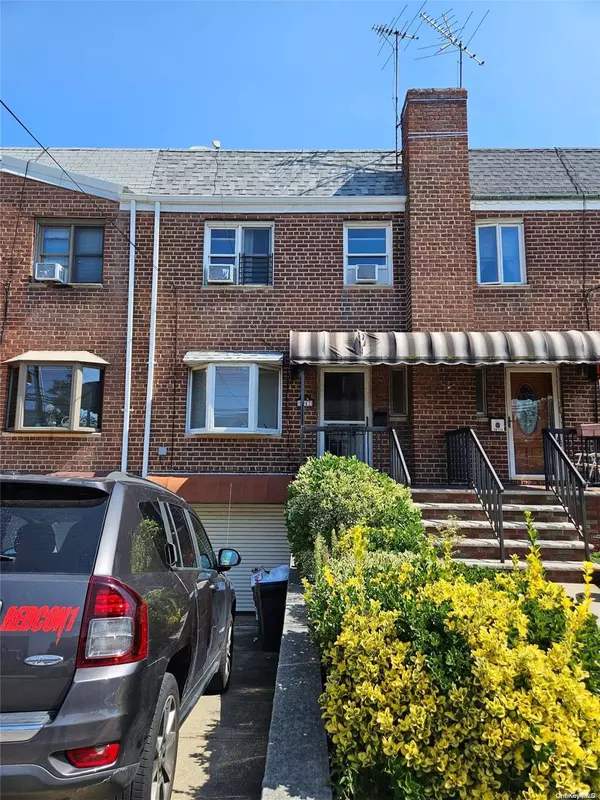 59-47 69th LN, Maspeth, NY 11378