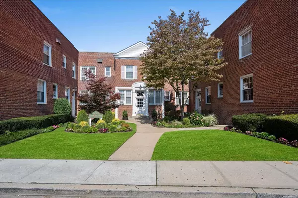 70 S. Park AVE #203,  Rockville Centre,  NY 11570