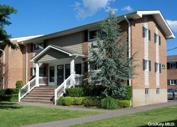 11 Friendly CT #FC15, Babylon, NY 11704