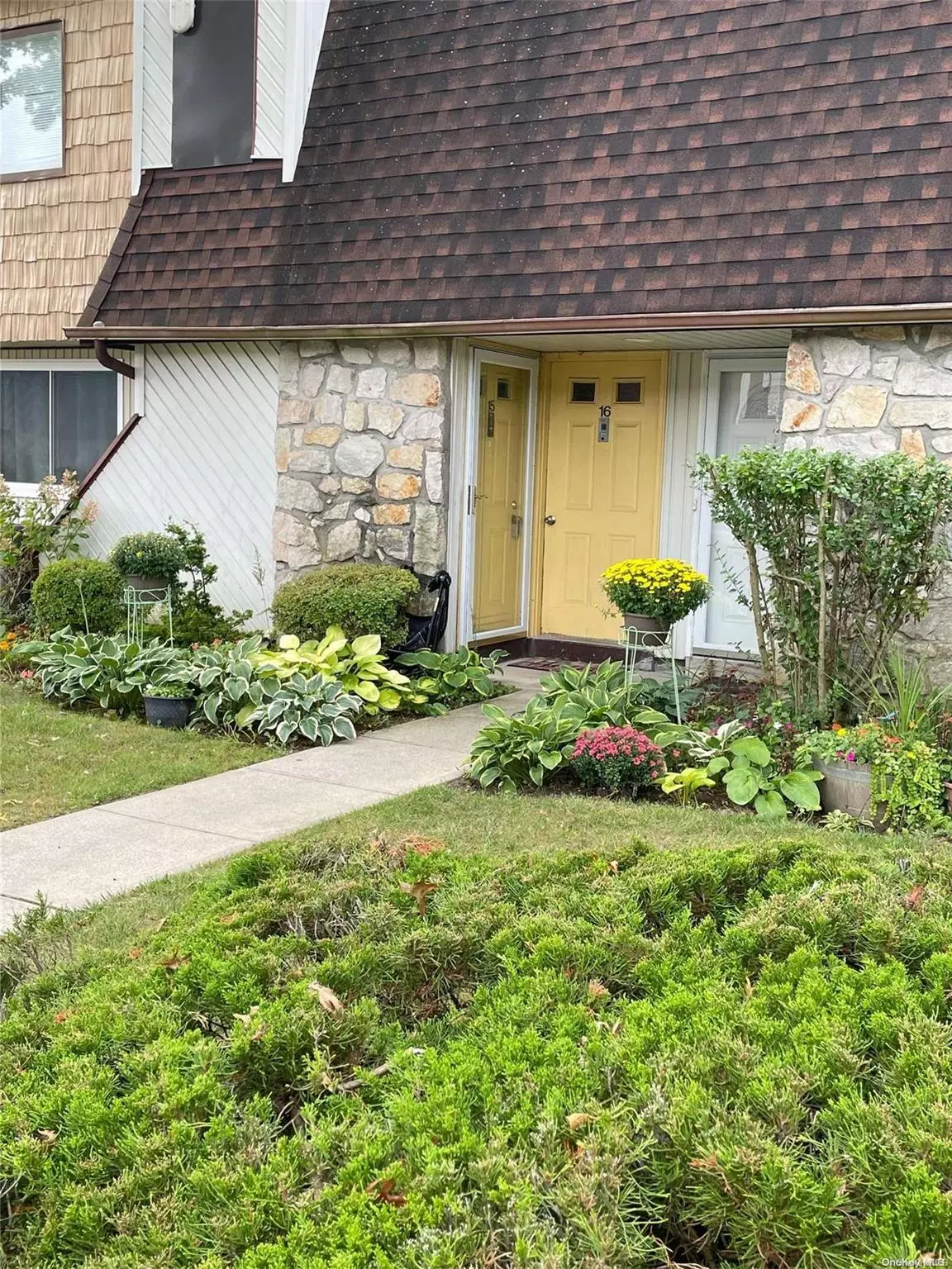 Coram, NY 11727,15 Pointe Cir South #15