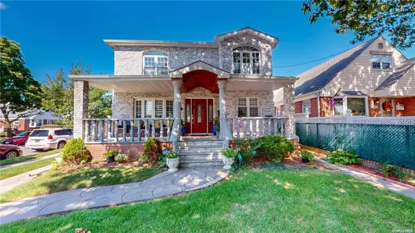 257-03 80th AVE, Glen Oaks, NY 11004