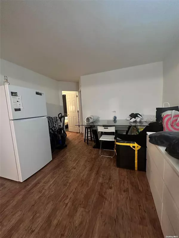 Corona, NY 11368,55-25 98 ST #5