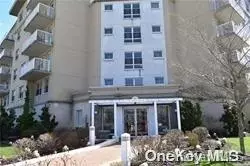 Rockaway Beach, NY 11693,260 Beach 81st ST #4P