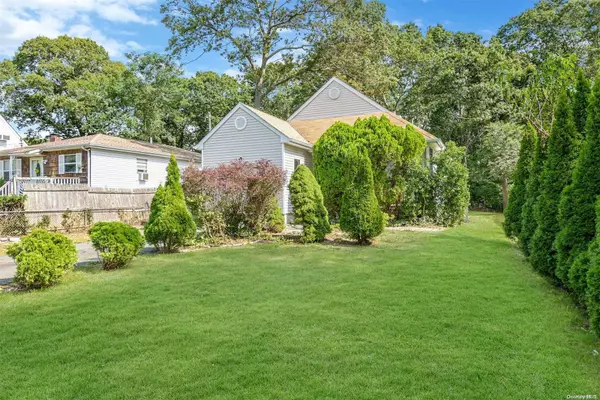 164 Auborn AVE, Shirley, NY 11967