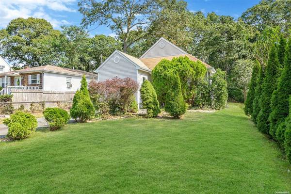 164 Auborn AVE, Shirley, NY 11967