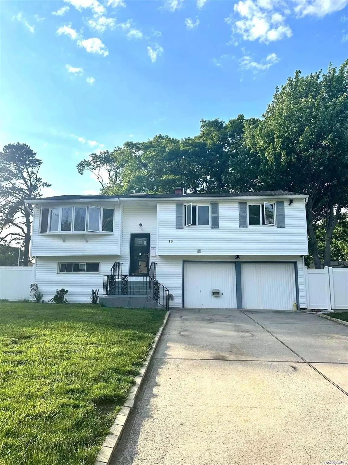 Bay Shore, NY 11706,19 Amfer CT