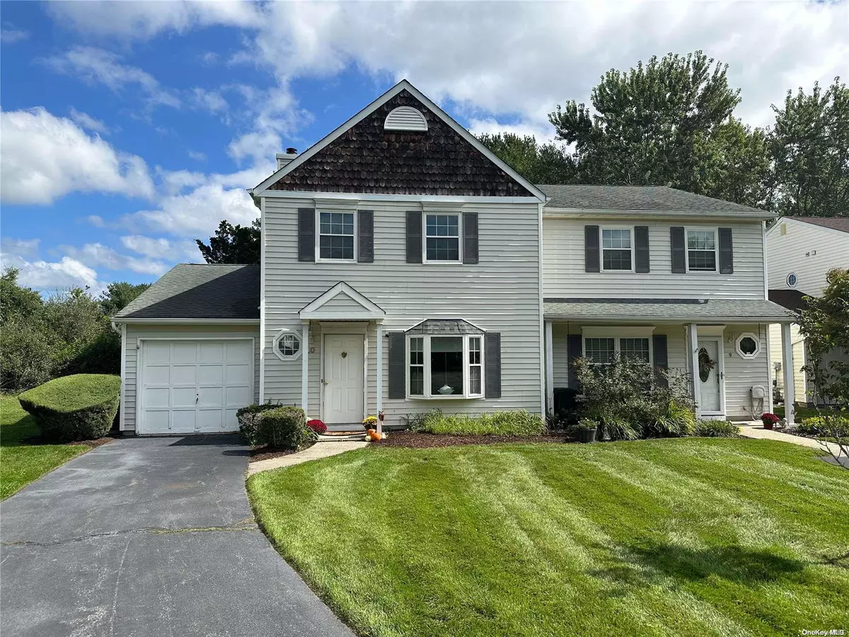 Coram, NY 11727,10 Grouse PATH #10