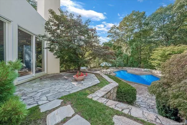 Chappaqua, NY 10514,20 Bessel LN