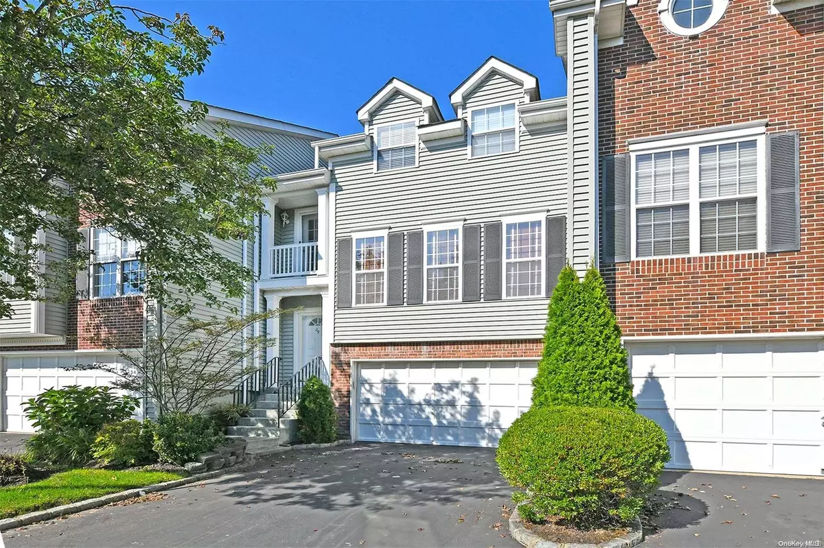 Smithtown, NY 11787,29 Paddington CIR #29