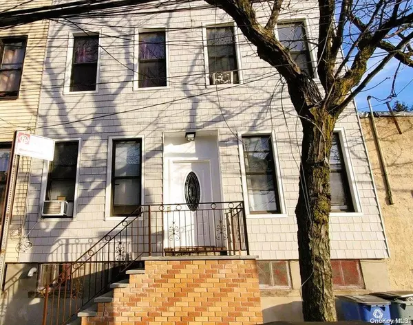 Maspeth, NY 11378,54-30 Arnold AVE