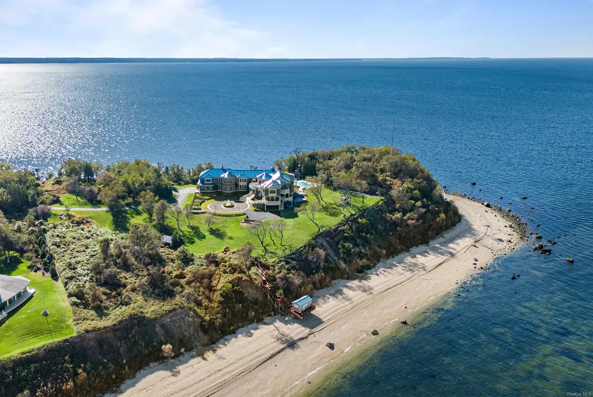 Setauket, NY 11733,70 Crane Neck RD