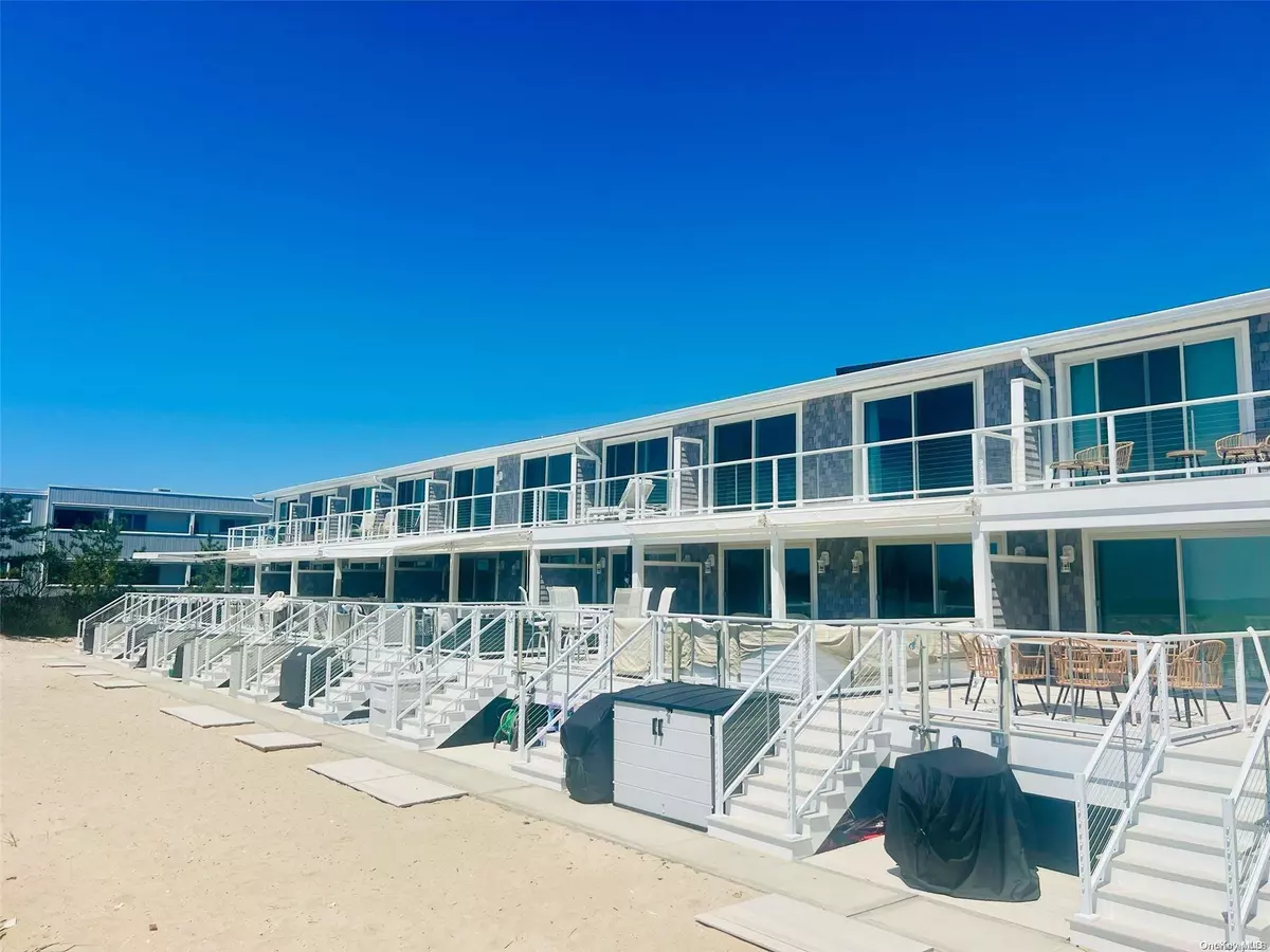 Westhampton Beach, NY 11978,575 Dune Road #35