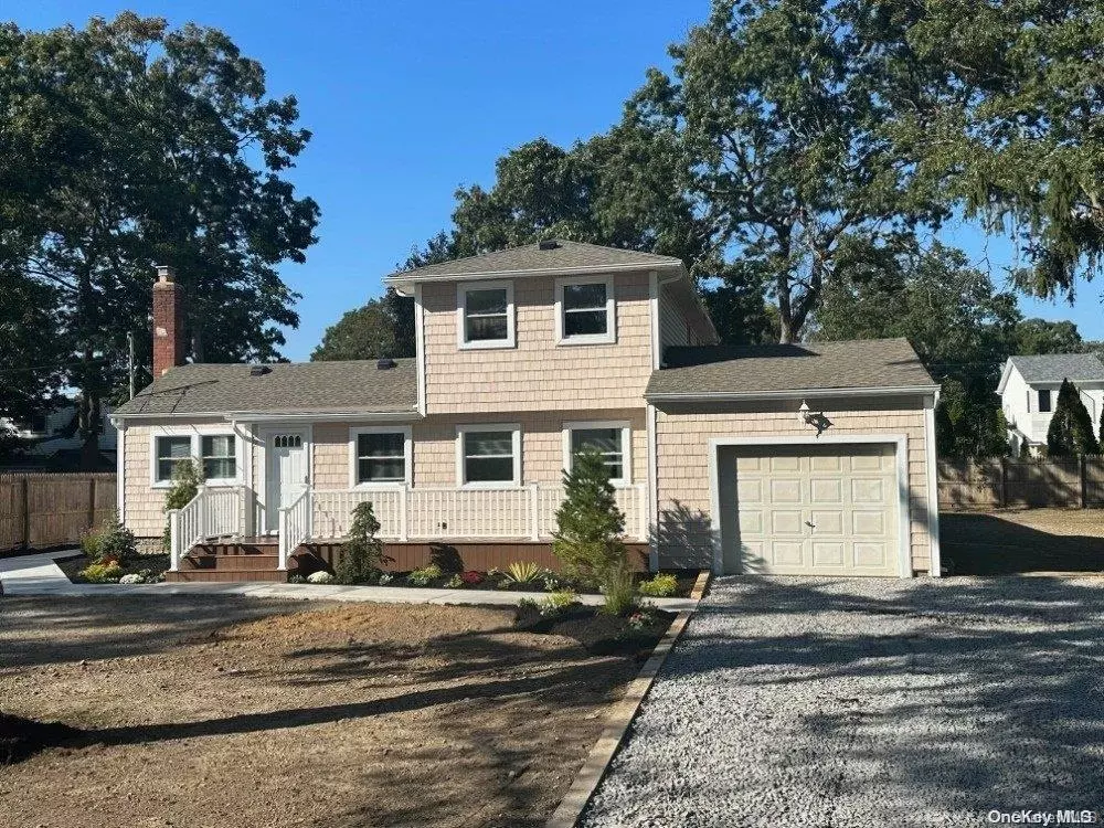 Holtsville, NY 11742,45 Pearl AVE