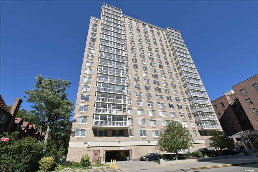 118-17 Union TPKE #2F, Forest Hills, NY 11375