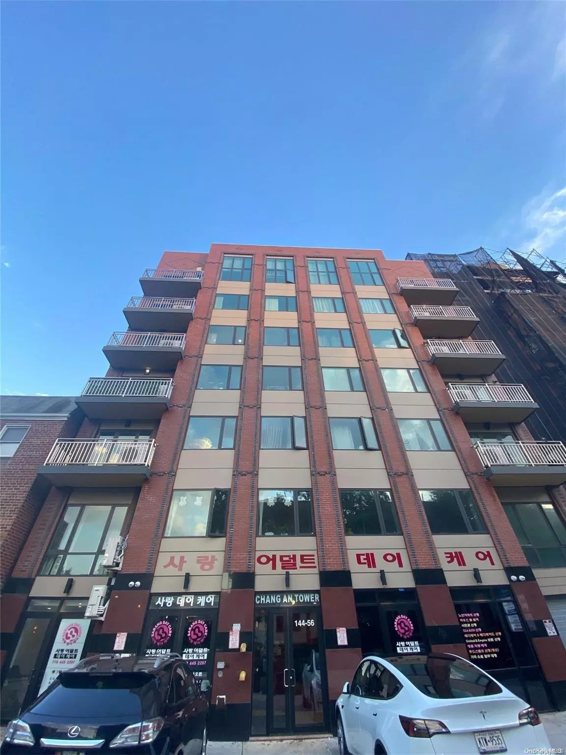 Flushing, NY 11354,144-56 Roosevelt AVE #4D