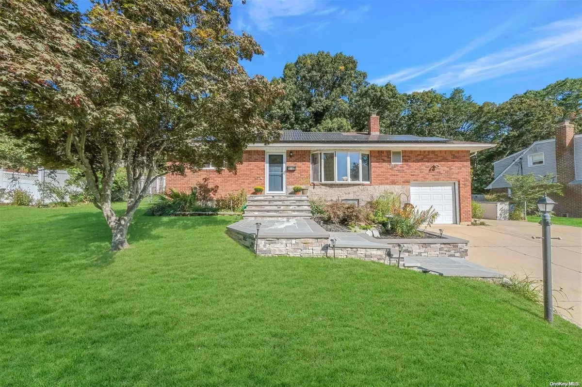 Smithtown, NY 11787,15 Blackman ST