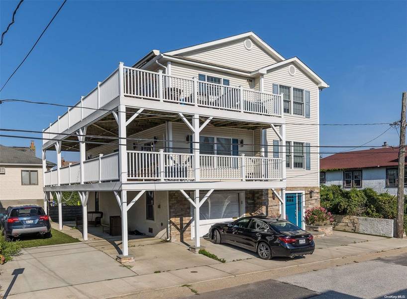 17 Oswego AVE, East Atlantic Beach, NY 11561