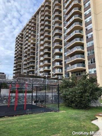 17-85 215 ST #6 H, Bayside, NY 11360
