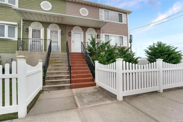 126 Beach 98th ST, Rockaway Park, NY 11694