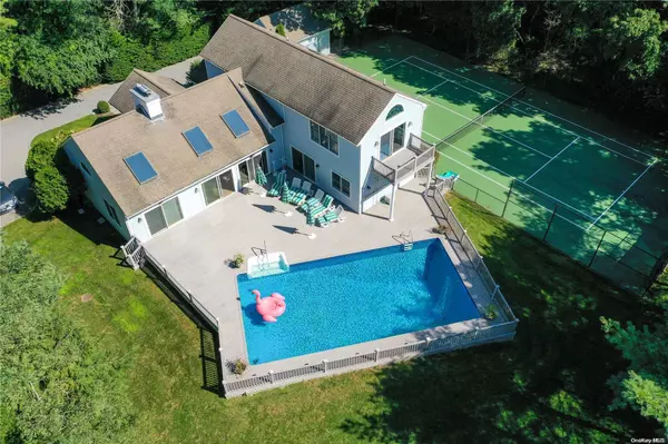 7 Plume Grass WAY, Westhampton, NY 11977