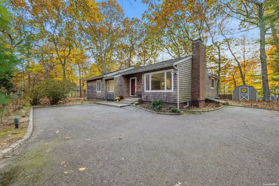 1763 Majors PATH, Southampton, NY 11968