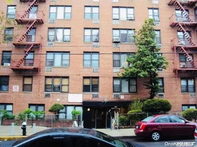 83-30 Vietor AVE #413, Elmhurst, NY 11373