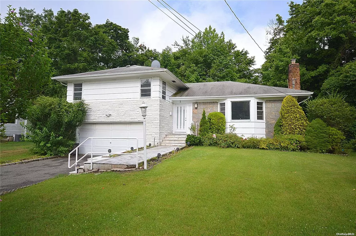 Great Neck, NY 11023,3 Hemsley LN