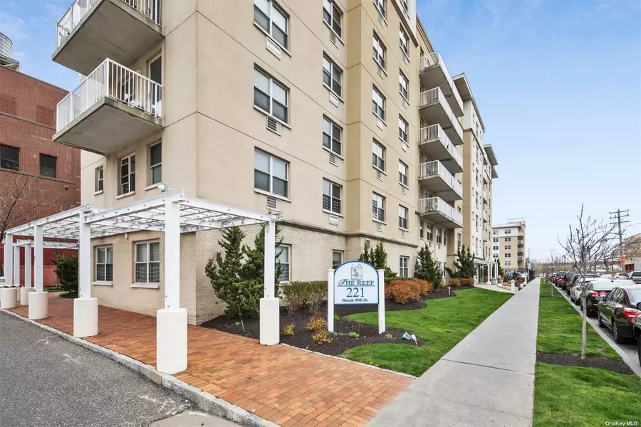 221 Beach 80th ST #2E, Rockaway Beach, NY 11693