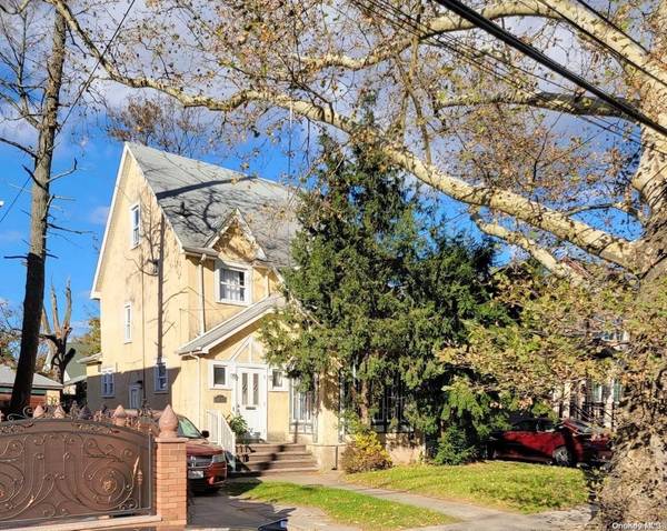 190-51 111th AVE, Saint Albans, NY 11412