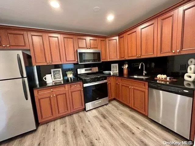 280 Bellmore AVE #157, East Islip, NY 11730