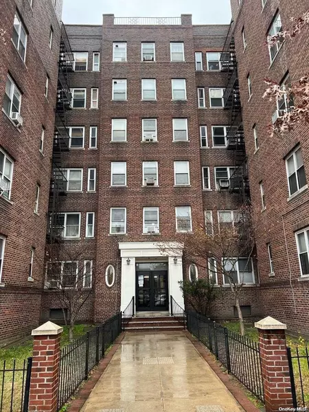 143-07 Sanford AVE #5F, Flushing, NY 11355