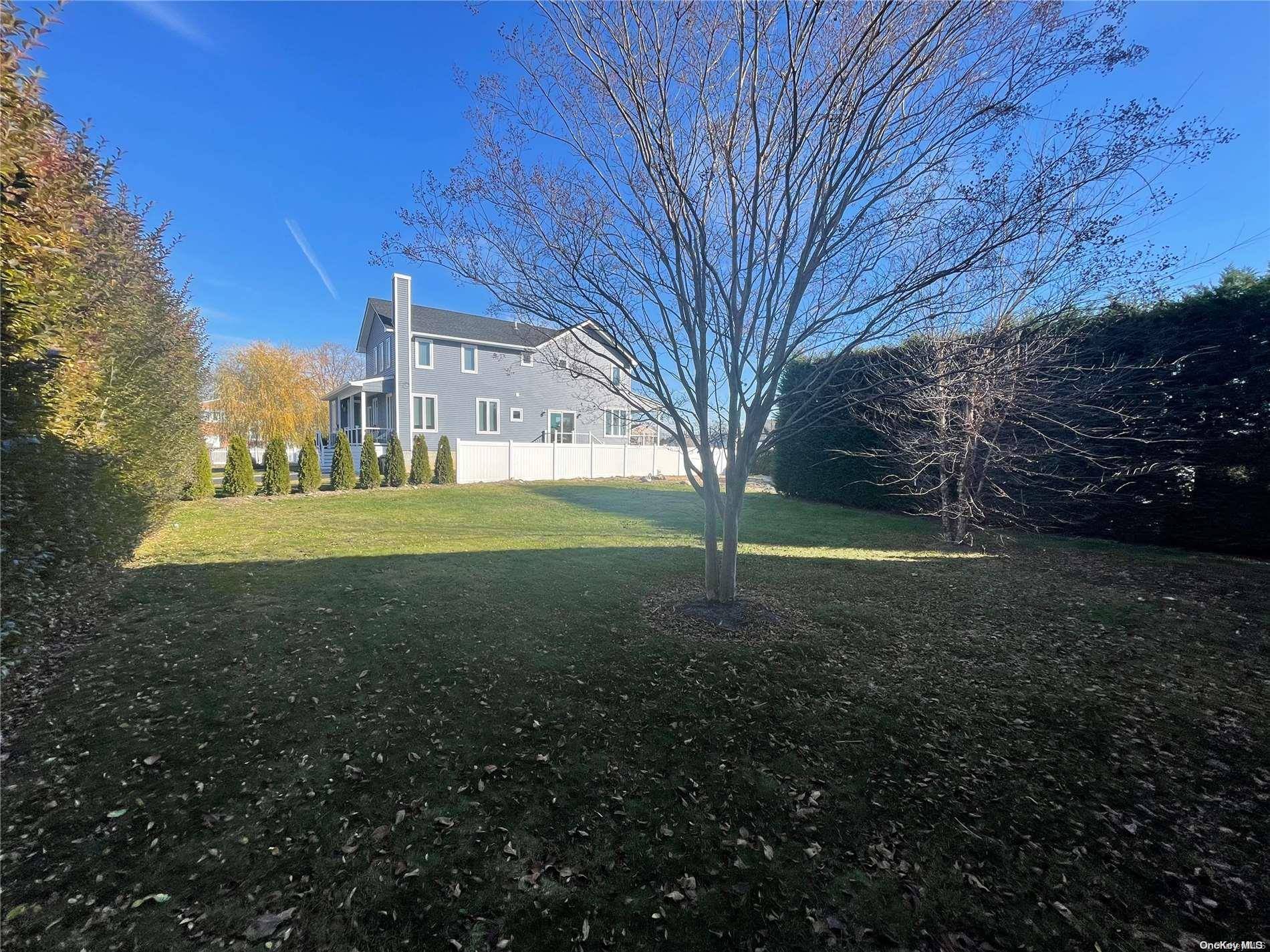 2437 Archer ST, Seaford, NY 11783