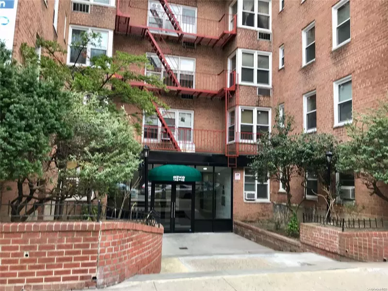 143-40 41st Ave #3, Flushing, NY 11355