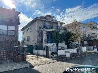 69-19 Burchell AVE, Arverne, NY 11692