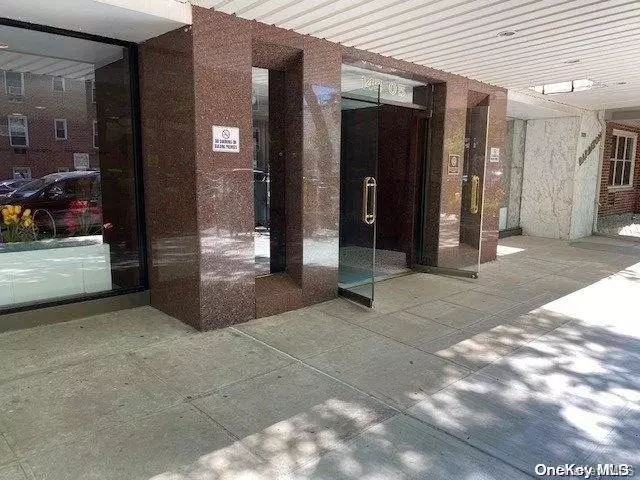 Flushing, NY 11354,142-05 Roosevelt AVE #133