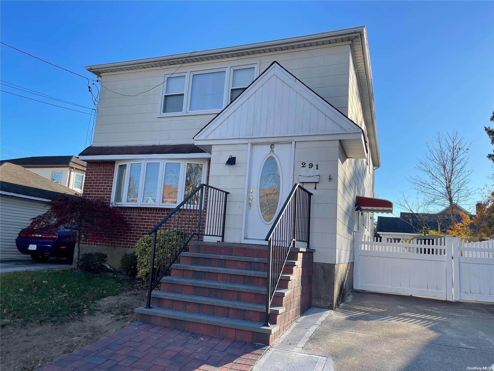 291 S Park AVE #1st Fl, East Rockaway, NY 11518
