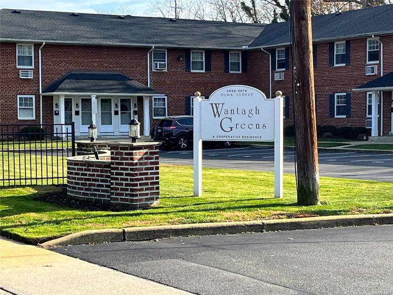 3666 Park AVE #1-J, Wantagh, NY 11793