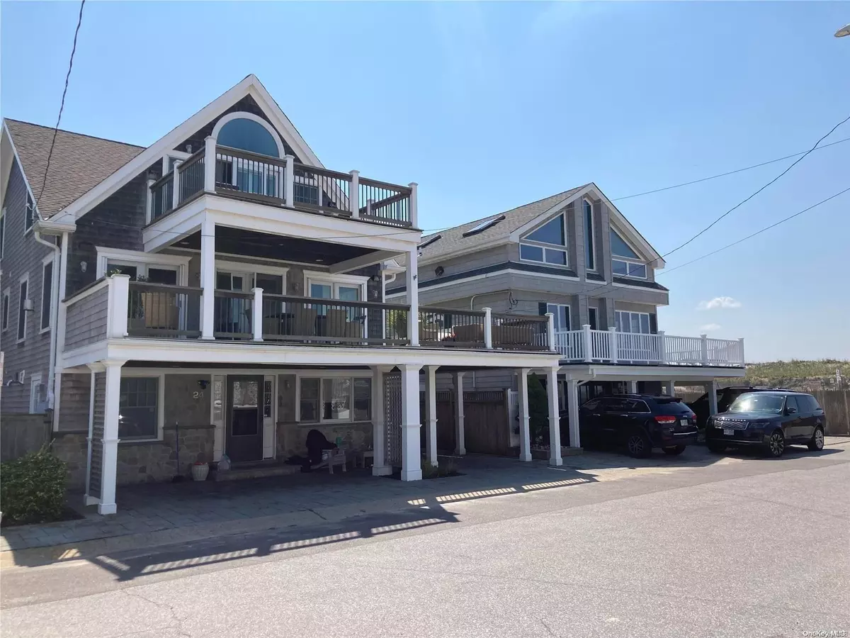 East Atlantic Beach, NY 11561,24 Buffalo AVE #Upper