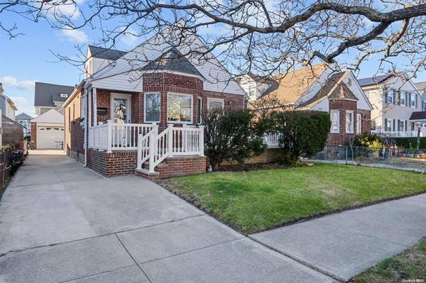 521 Beach 128th ST, Belle Harbor, NY 11694