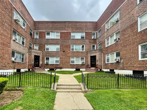 138-28 68th DR #1A, Flushing, NY 11367