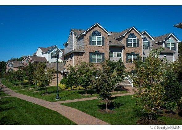 6 Village Plaza DR #34, Ronkonkoma, NY 11779