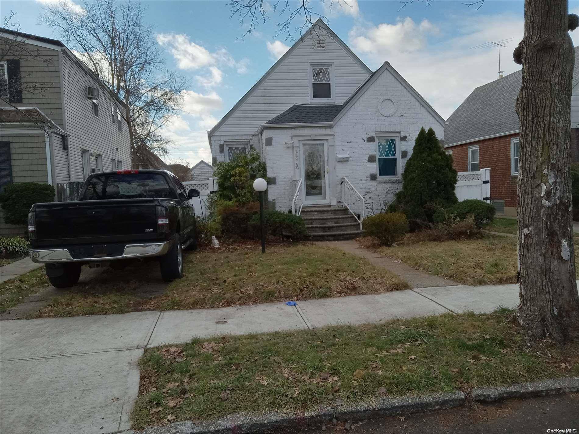 229-40 129, Laurelton, NY 11413