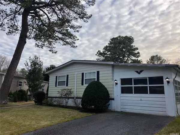 Riverhead, NY 11901,525/235 Riverleigh