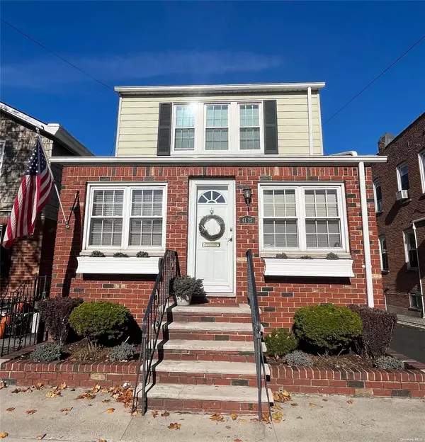 Maspeth, NY 11378,61-25 Maspeth AVE