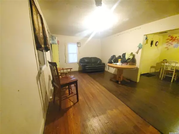 Riverhead, NY 11901,418 Lincoln ST