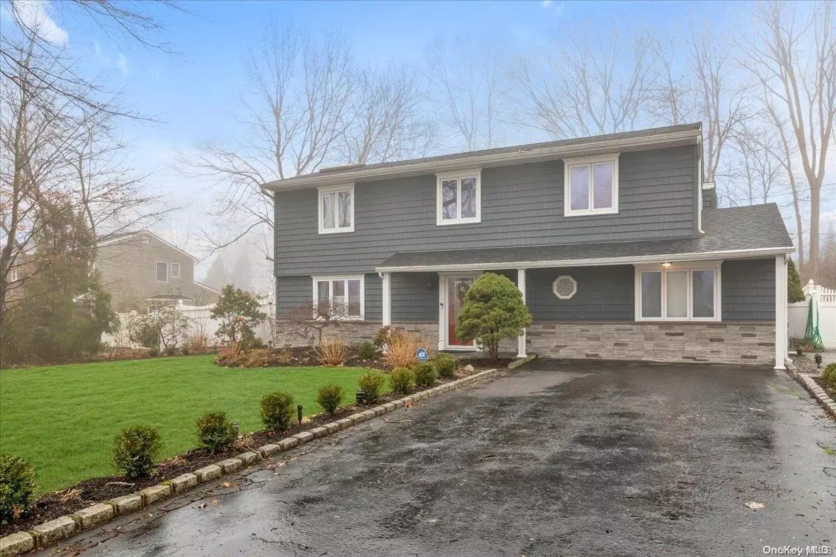 Greenlawn, NY 11740,56 Butterfield DR