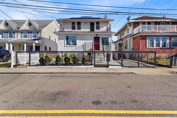 418 Beach 37th ST, Far Rockaway, NY 11691